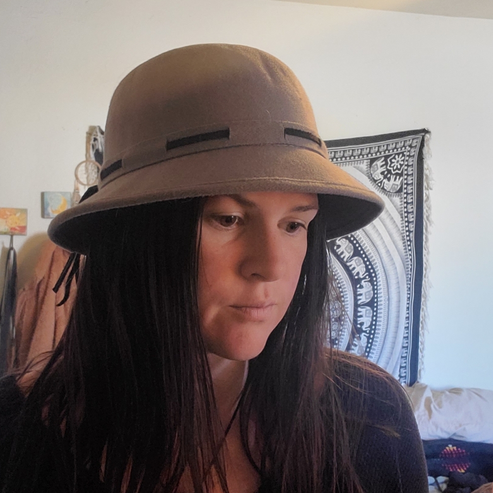 English tea hat